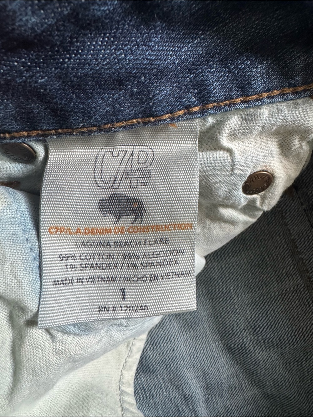 Chip and Pepper C7P Laguna Beach Flare Jeans Size 1 - Picture 5 of 6